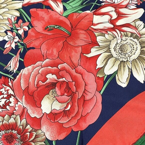 GUCCI Floral all-over pattern Flora Flower Triangle Scarf silk Multicolore - Picture 4 of 16